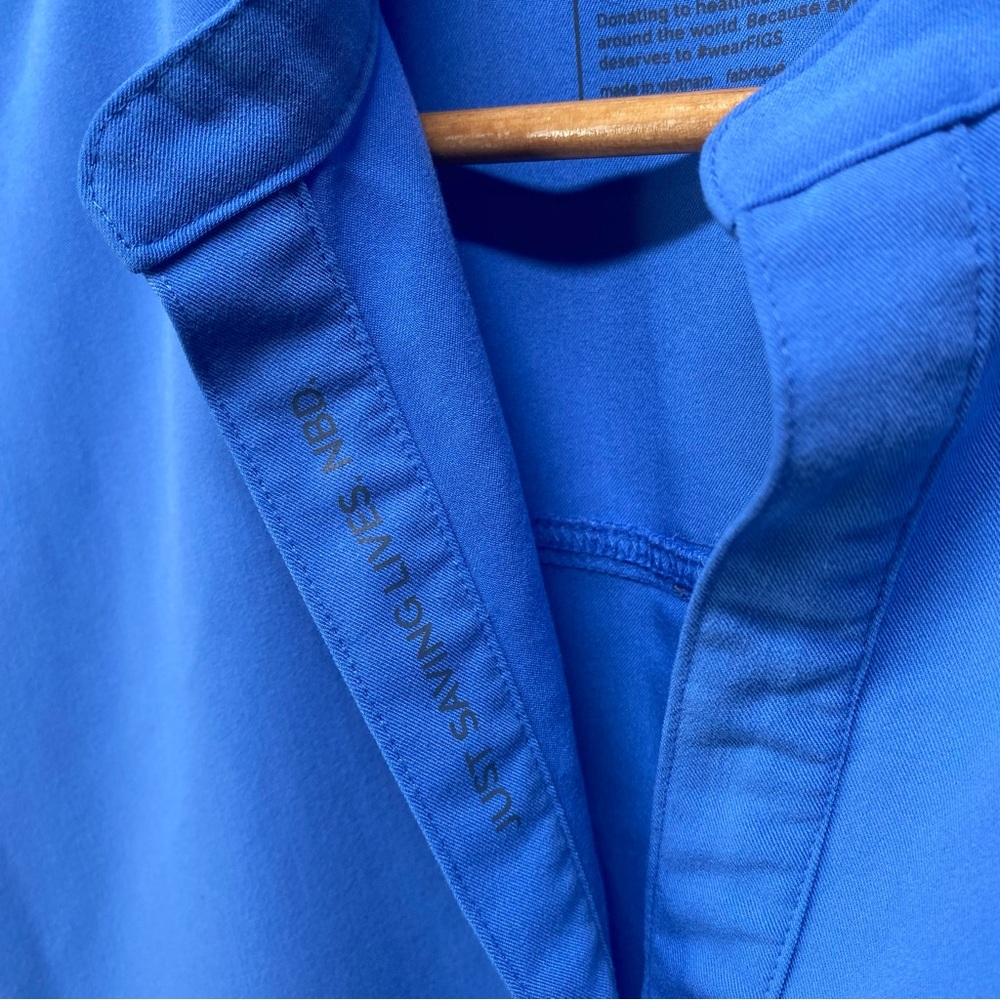 Figs Women's Cap-Sleeve Scrub Top in Bright Blue - Picture 12 of 16